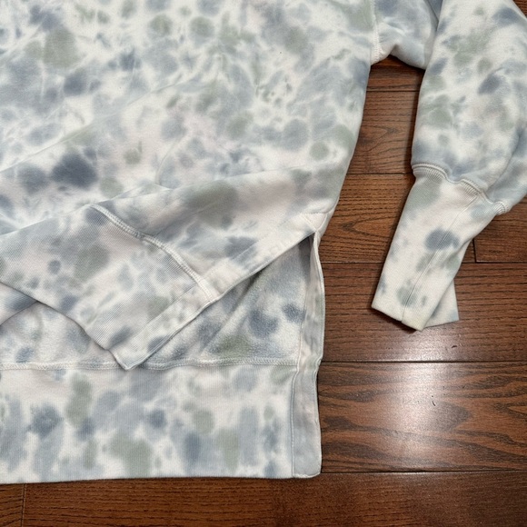 Abercrombie Oversized Tie-Dye Soft AF Crewneck Sweatshirt - Picture 7 of 9